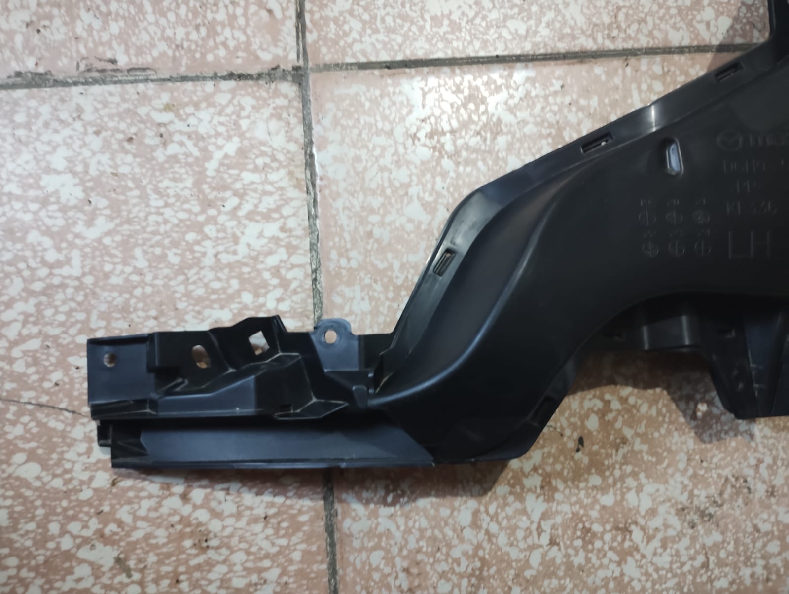 Guia Inferior Delantera Izquierda Mazda Cx-30 Original - Imagen 4