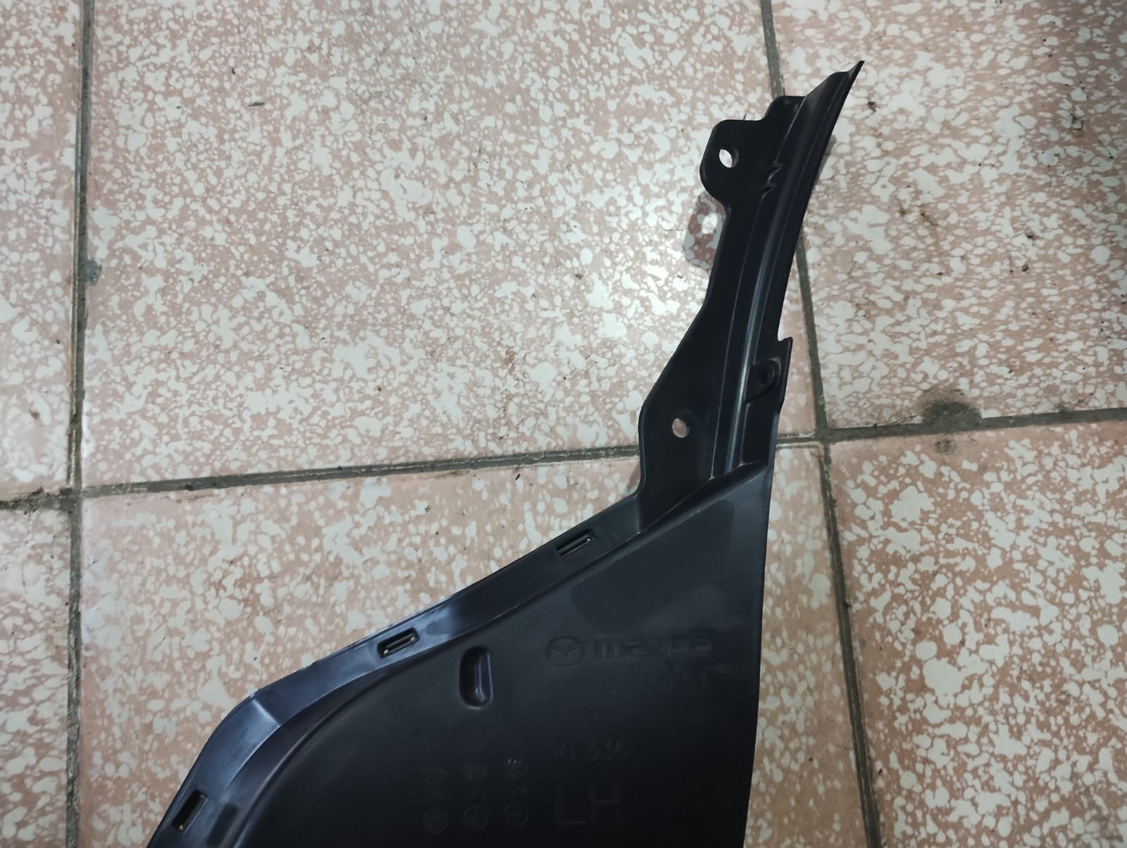 Guia Inferior Delantera Izquierda Mazda Cx-30 Original - Imagen 2