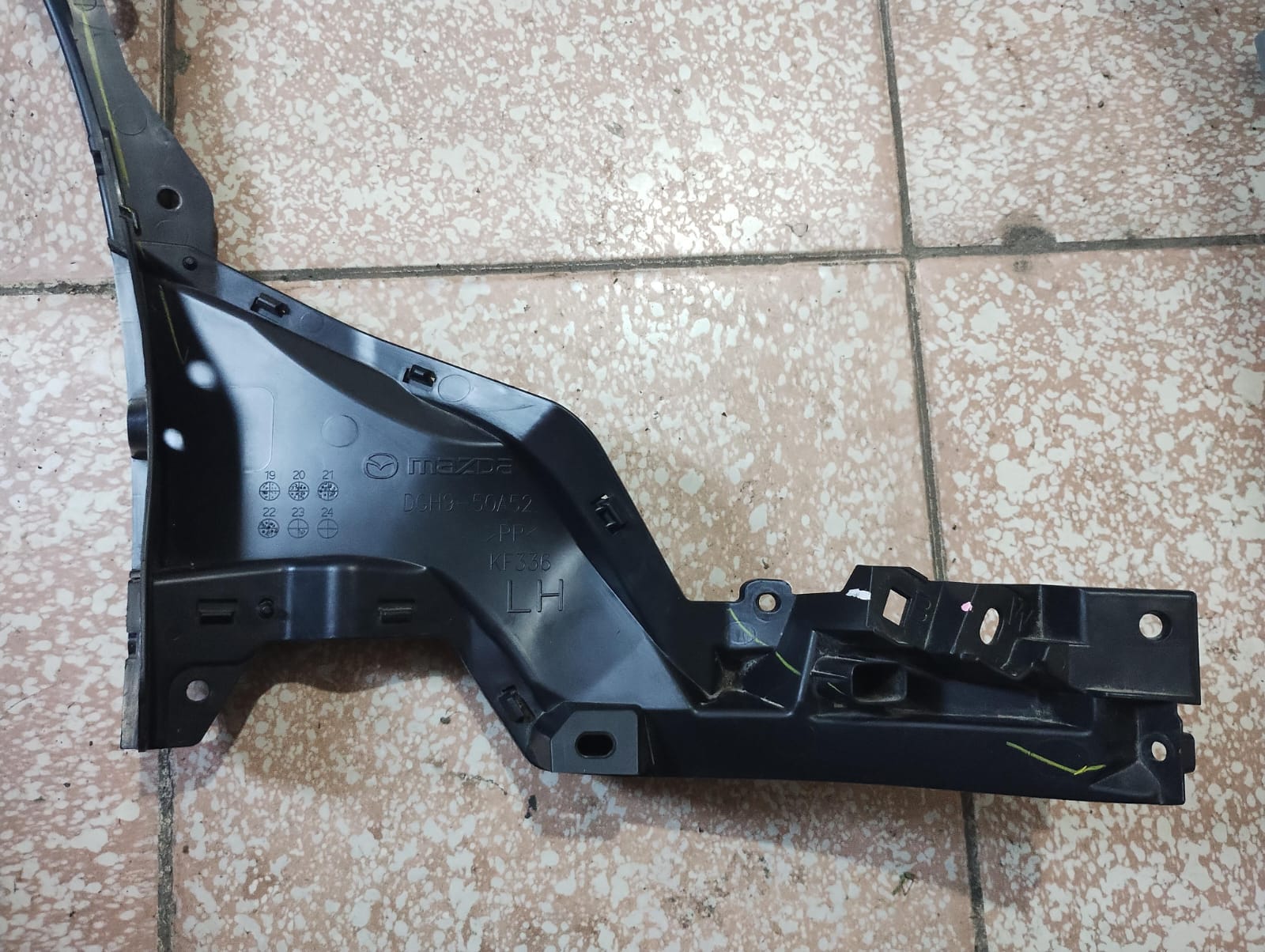 Guia Inferior Delantera Izquierda Mazda Cx-30 Original - Imagen 6